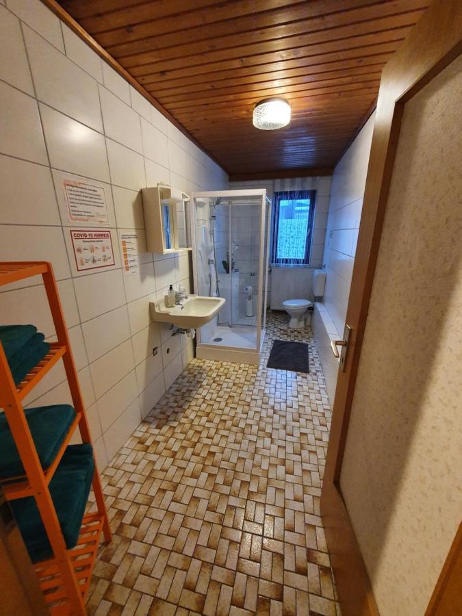 Gaestehaus Weisses Lamm - Monteurzimmer Nordhalben Ngoại thất bức ảnh