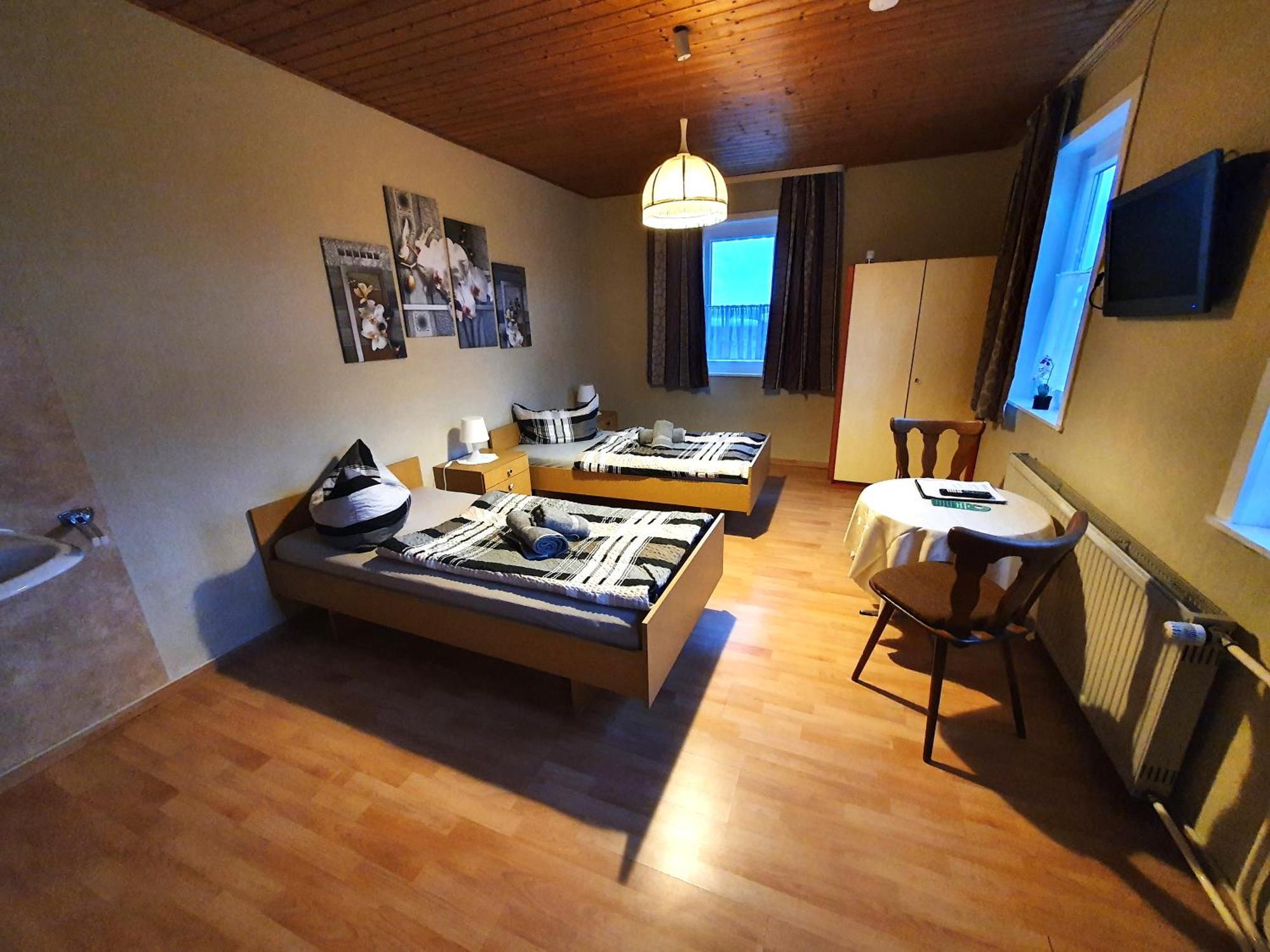 Gaestehaus Weisses Lamm - Monteurzimmer Nordhalben Ngoại thất bức ảnh